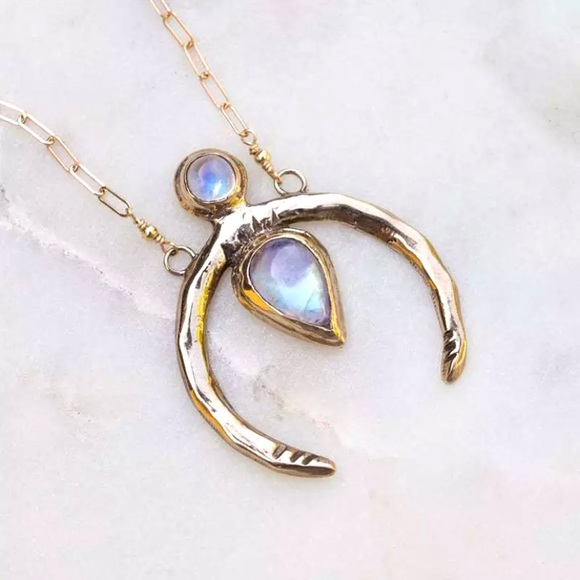 BeyouShop Jewelry - 🌙Moon/horn Gypsy Necklace w spell & moonstone boho vibe